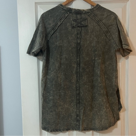 Zenana Outfitters olive, green Short Sleeve Tee - Picture 4 of 5